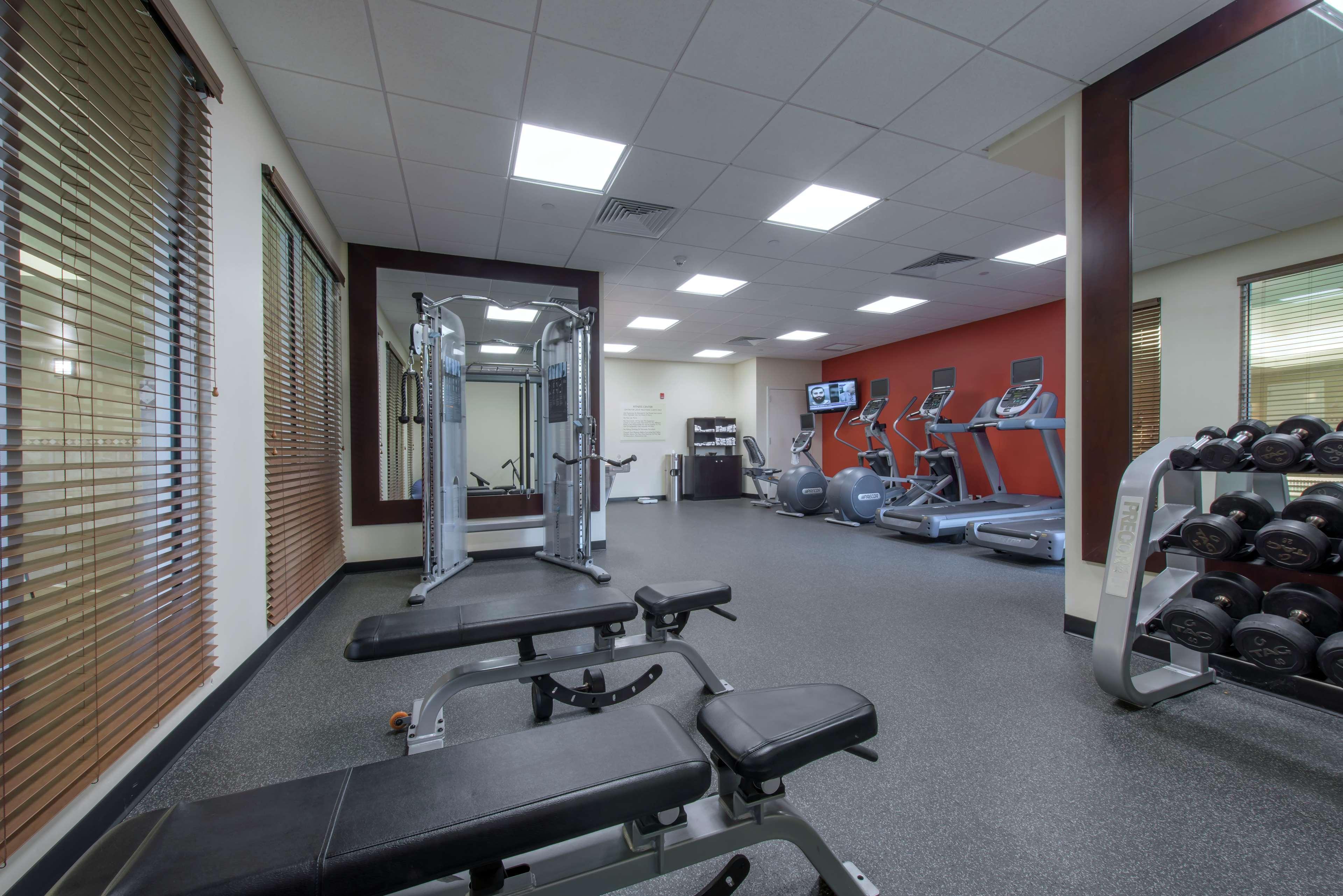Hilton Garden Inn Devens Common Buitenkant foto