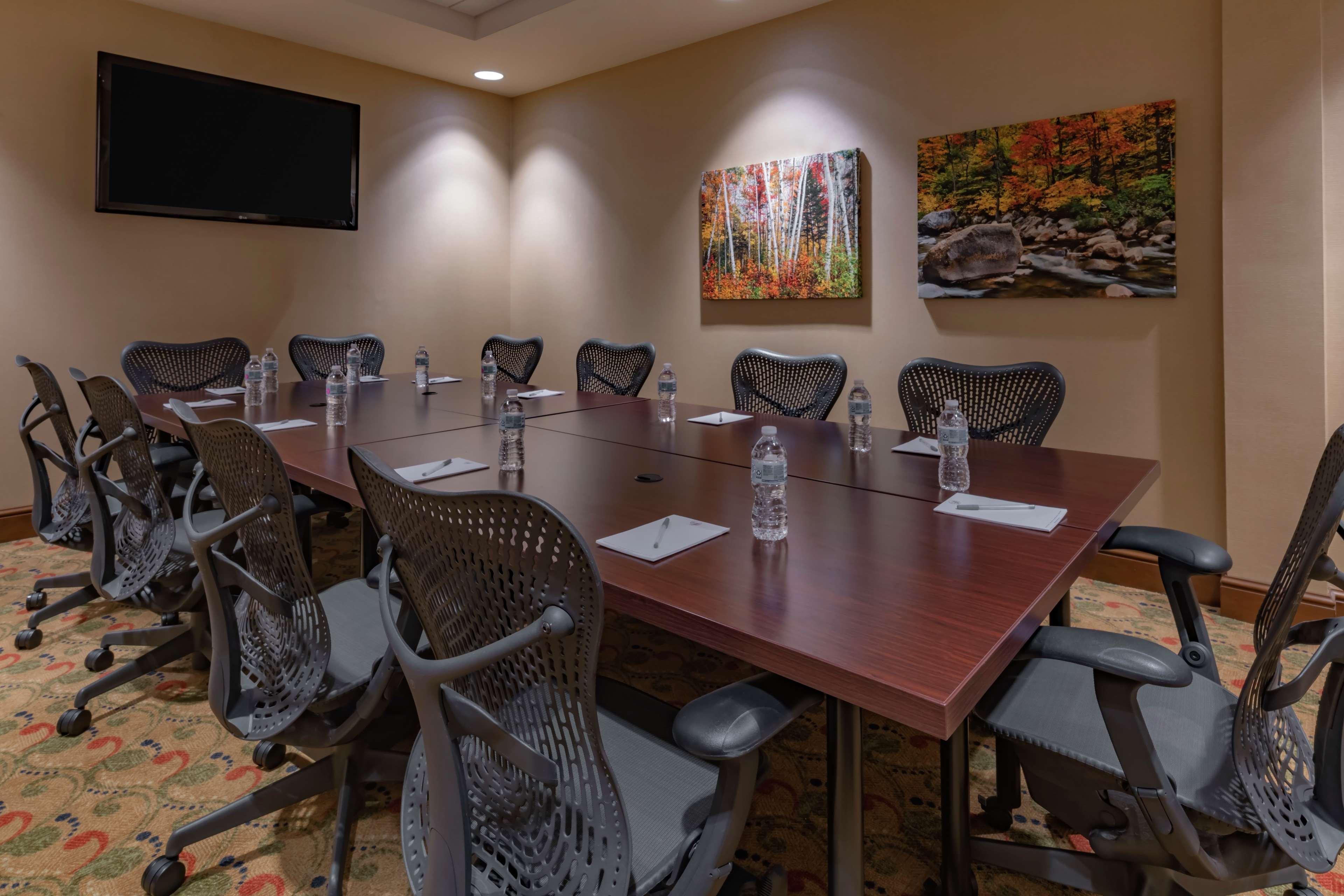 Hilton Garden Inn Devens Common Buitenkant foto