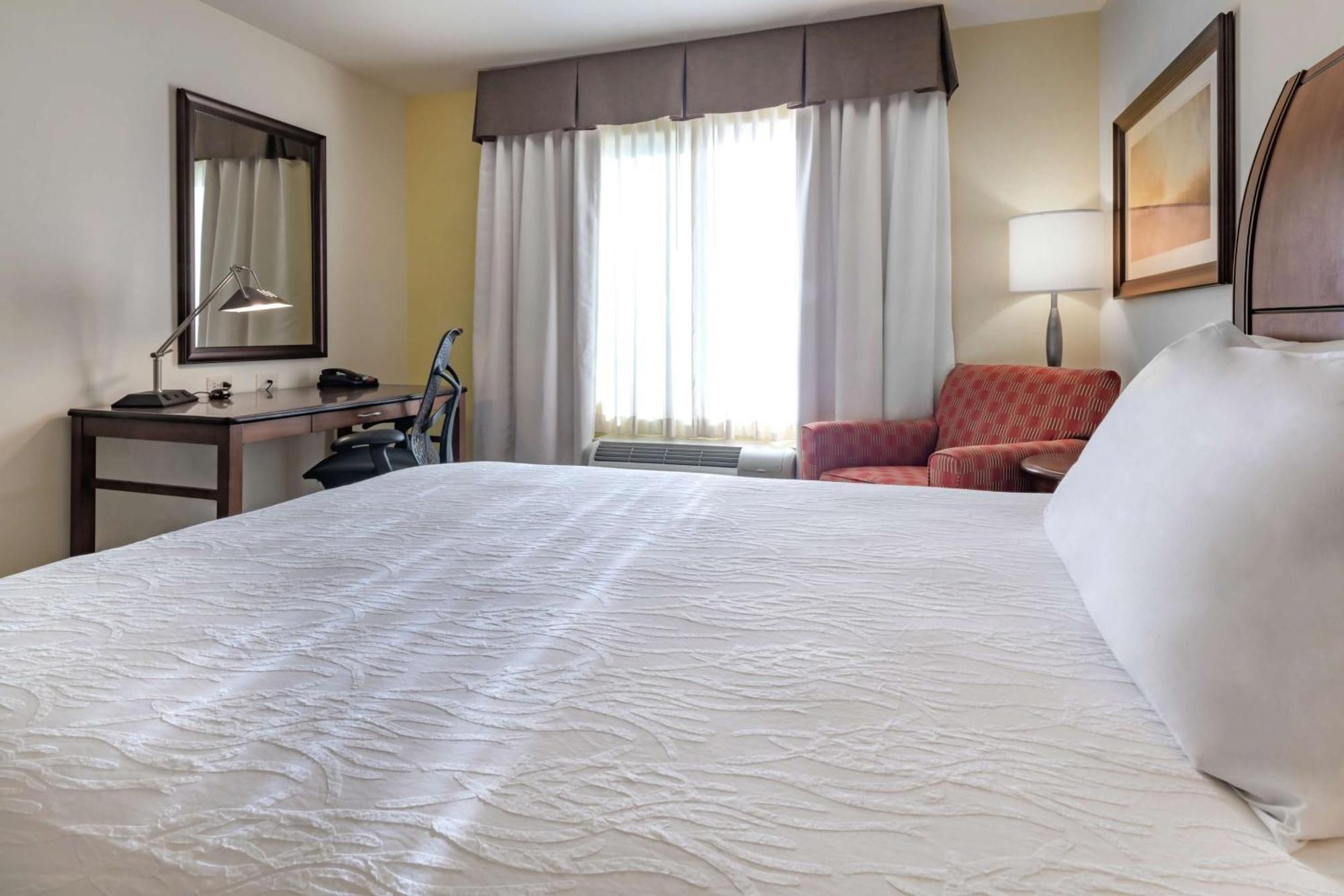 Hilton Garden Inn Devens Common Buitenkant foto