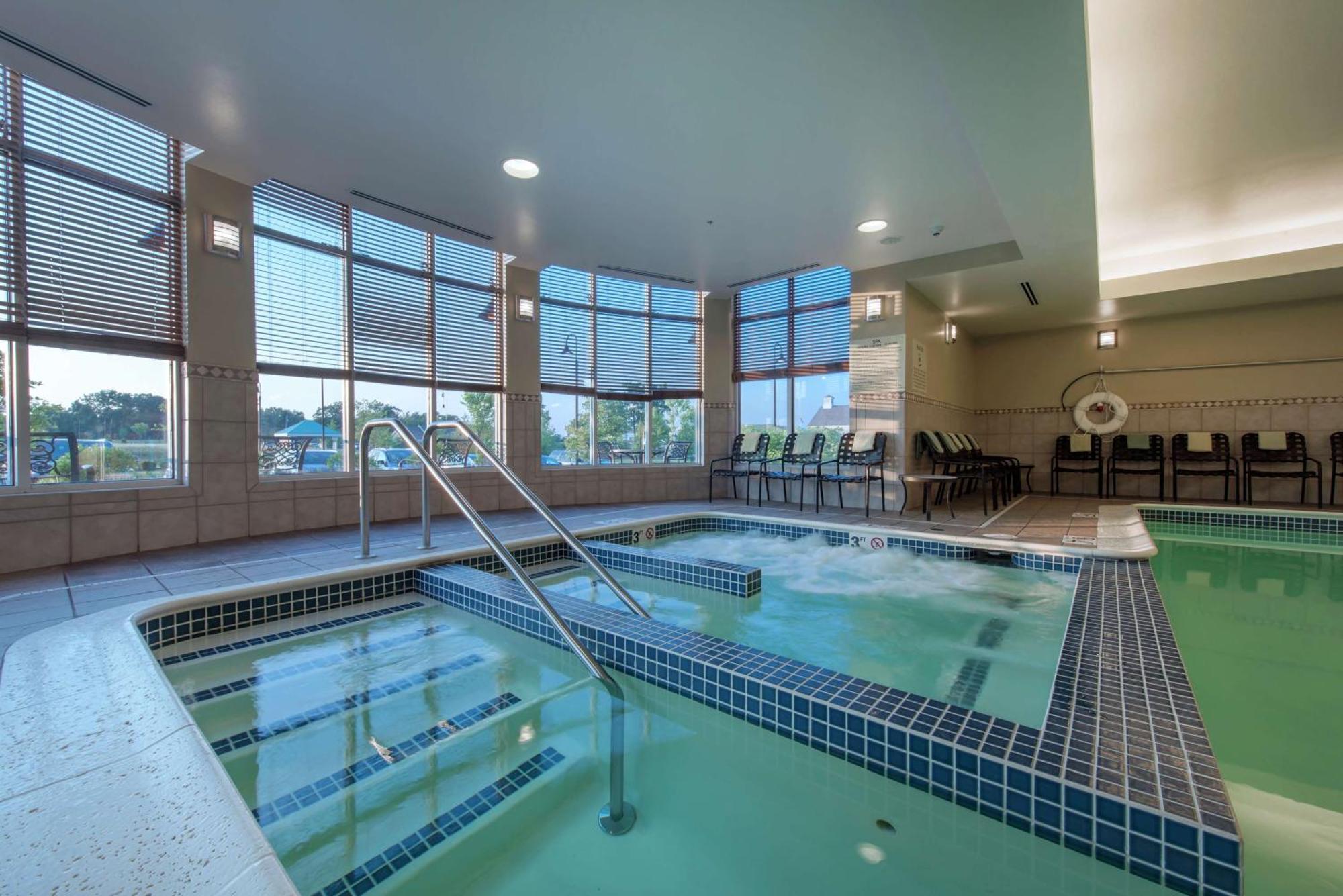 Hilton Garden Inn Devens Common Buitenkant foto