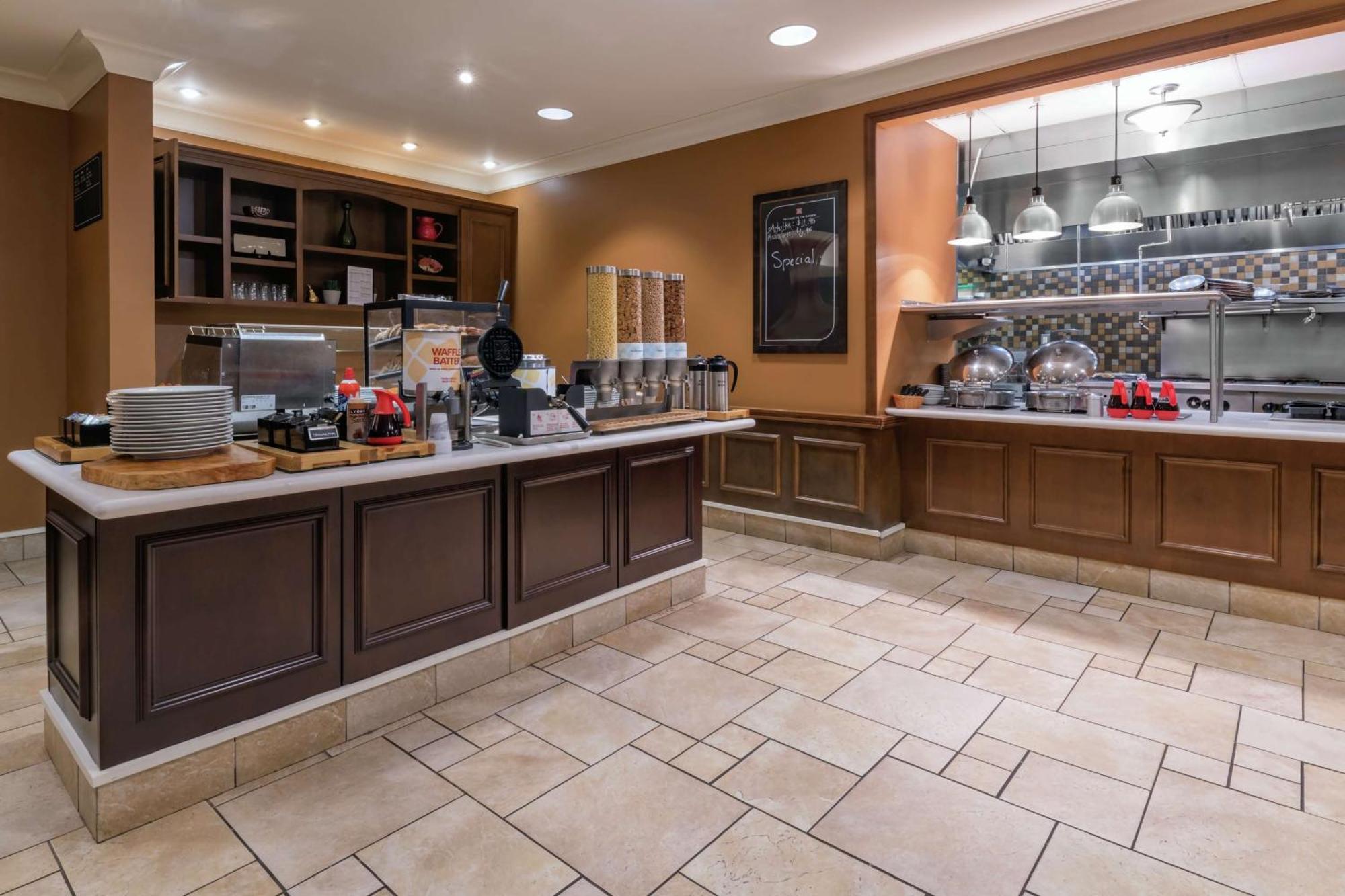Hilton Garden Inn Devens Common Buitenkant foto
