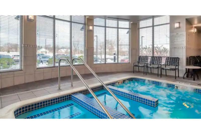 Hilton Garden Inn Devens Common Buitenkant foto